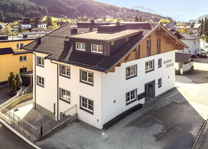 Apartment Residenz Edelalm 1 *